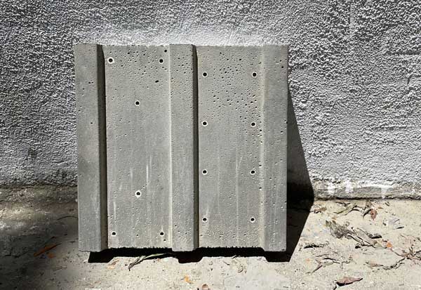 CONCRETE SLAB / CONCRETE MARKER POSTS